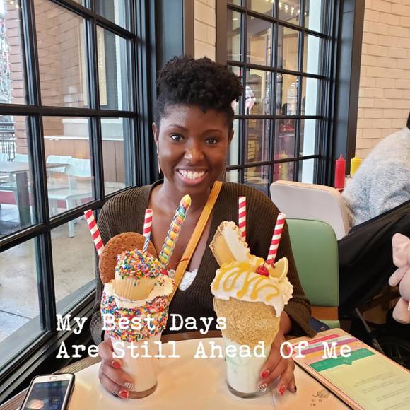 Meet your Posher, Monica - Picture 1 of 1